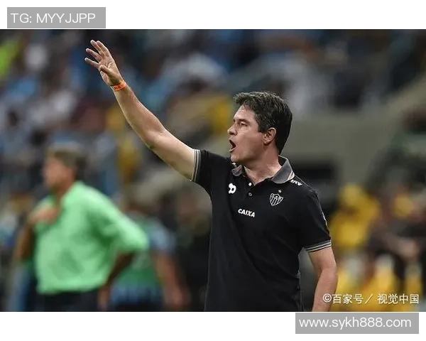 哥连泰斯与乔沛高恩斯的精彩对决揭示足球战术与团队精神的完美结合 哥连泰斯与乔沛高恩斯的精彩对决揭示足球战术与团队精神的完美结合